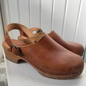 Vintage Leather Wooden Clogs with Strap - Size 6